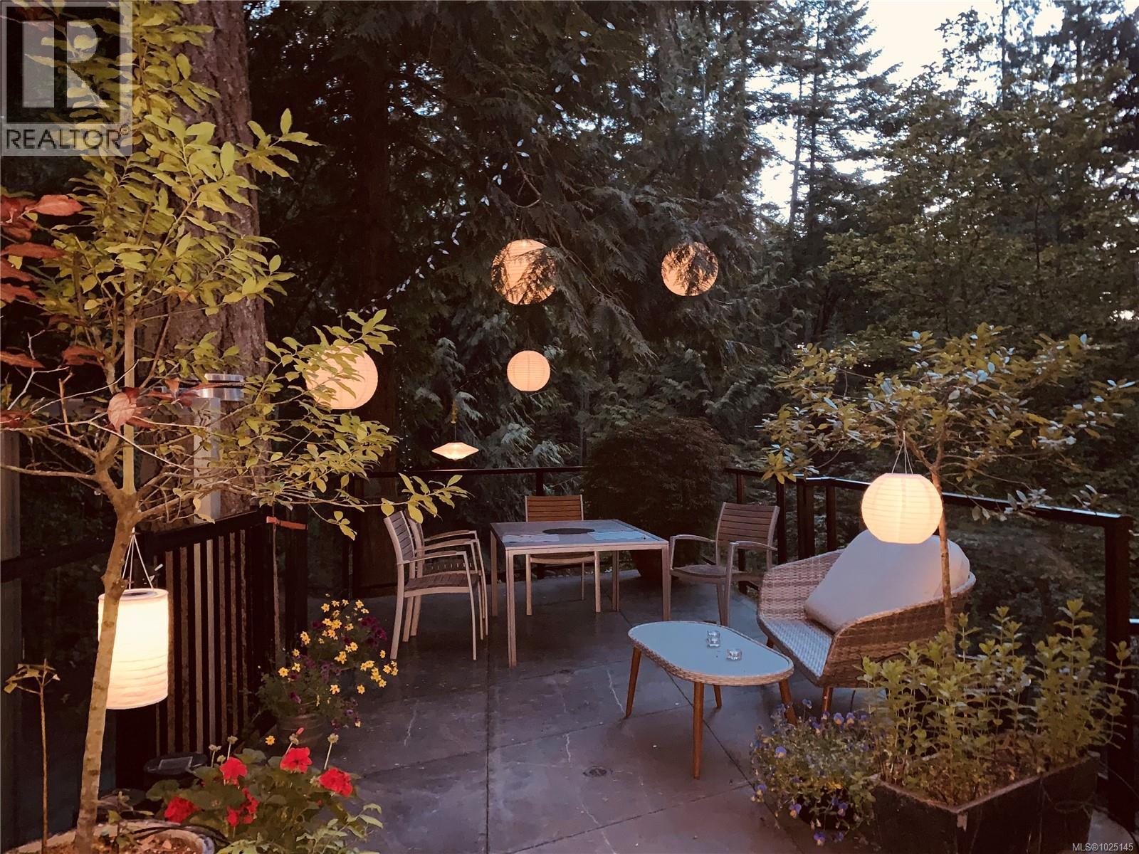 1457 Howcrest Rd, North Saanich