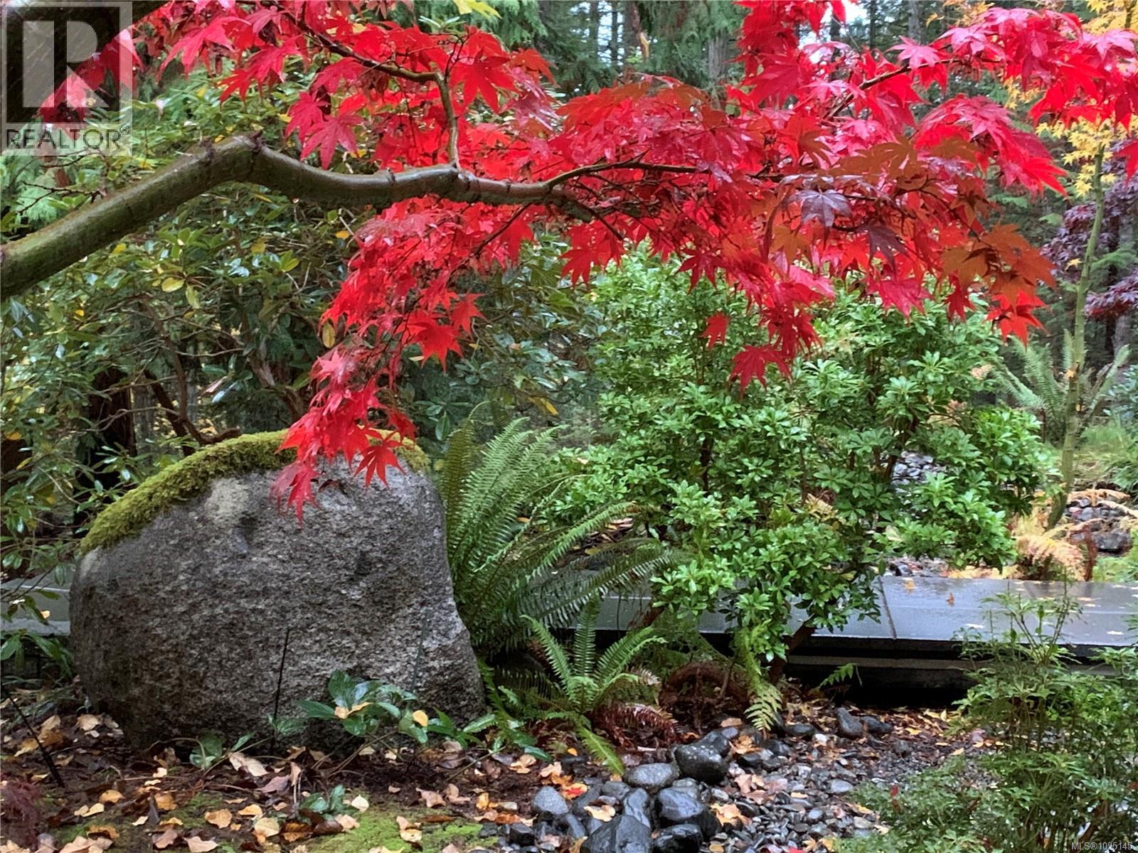 1457 Howcrest Rd, North Saanich