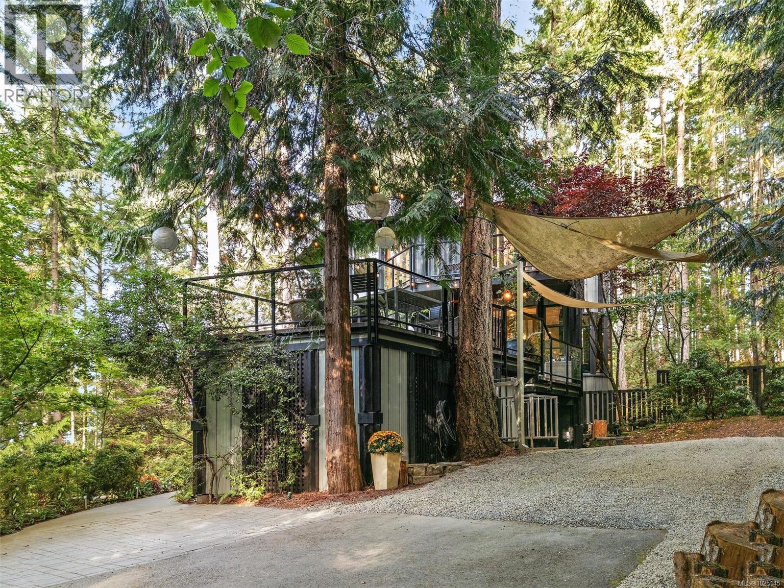 1457 Howcrest Rd, North Saanich