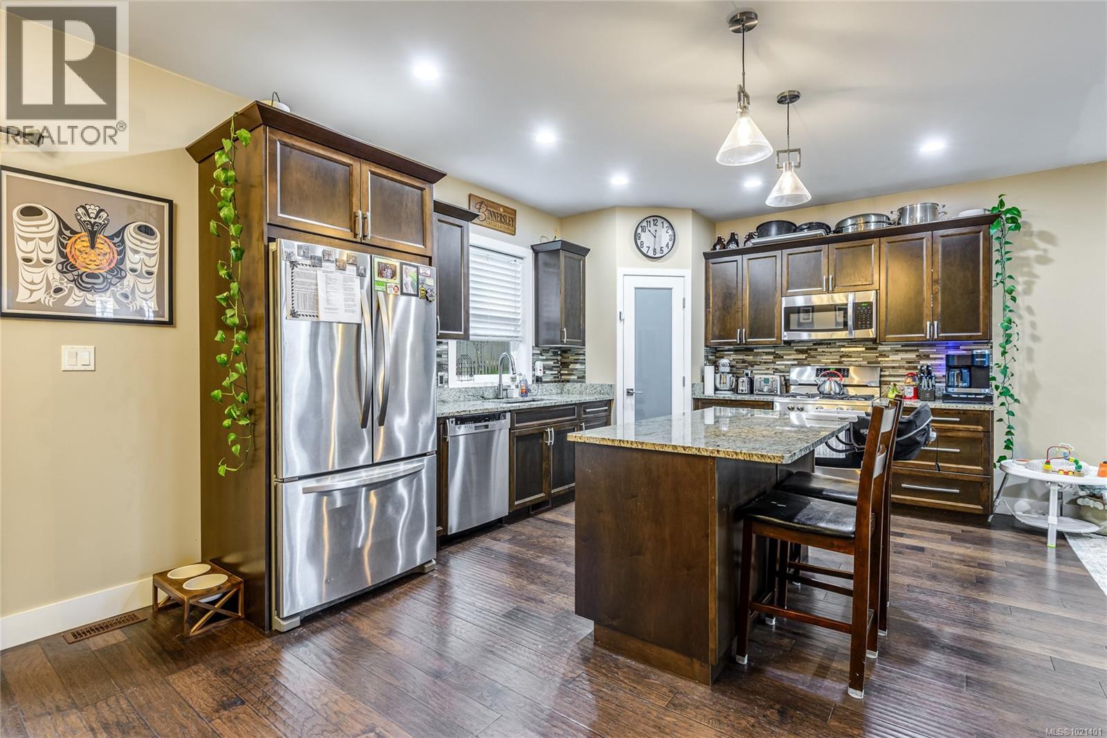 698 Eagle View Pl, Campbell River