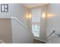 5 3903 Douglas St, Saanich, BC V8X5L3 Photo 14