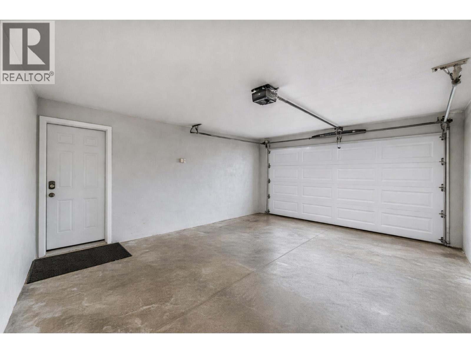 1515 ROBINSON Crescent, Kamloops