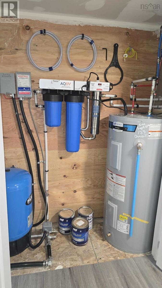 Property 17 of 21 of 1631 Highway 2