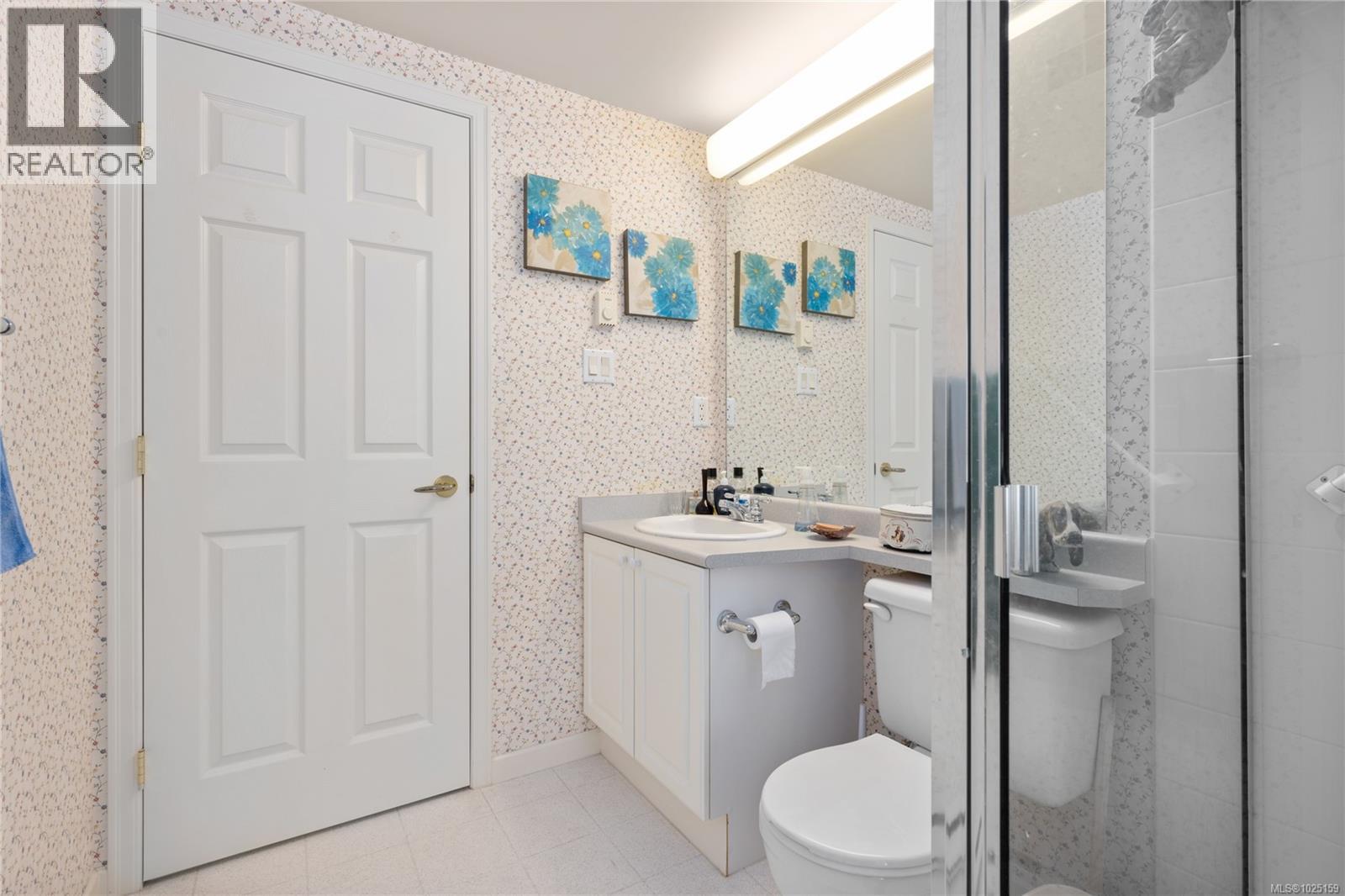 #201 5620 EDGEWATER LANE - 13