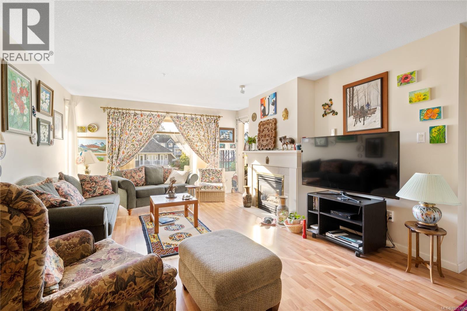 #201 5620 EDGEWATER LANE - Image 2