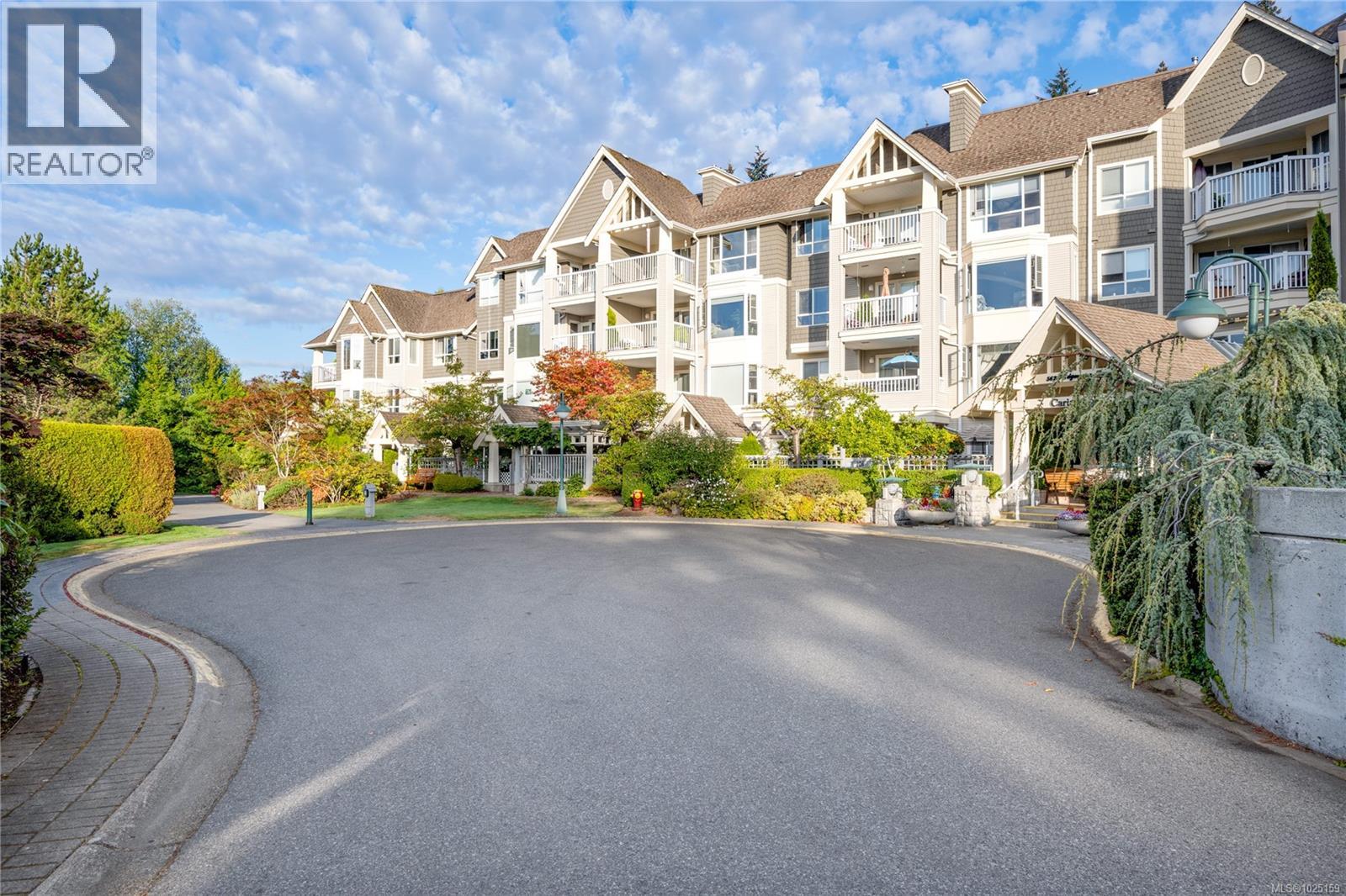 #201 5620 EDGEWATER LANE - 20