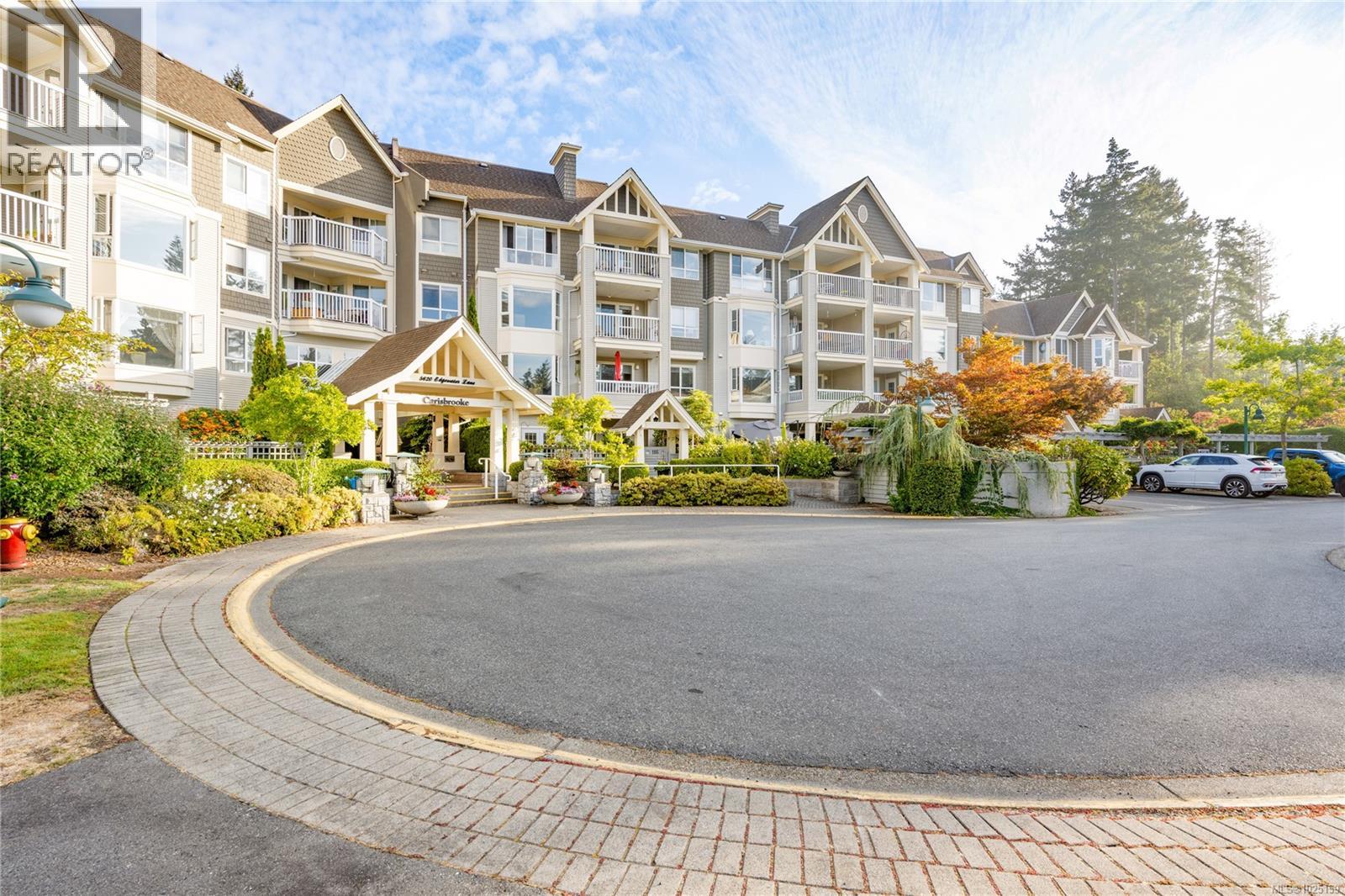 #201 5620 EDGEWATER LANE - 23