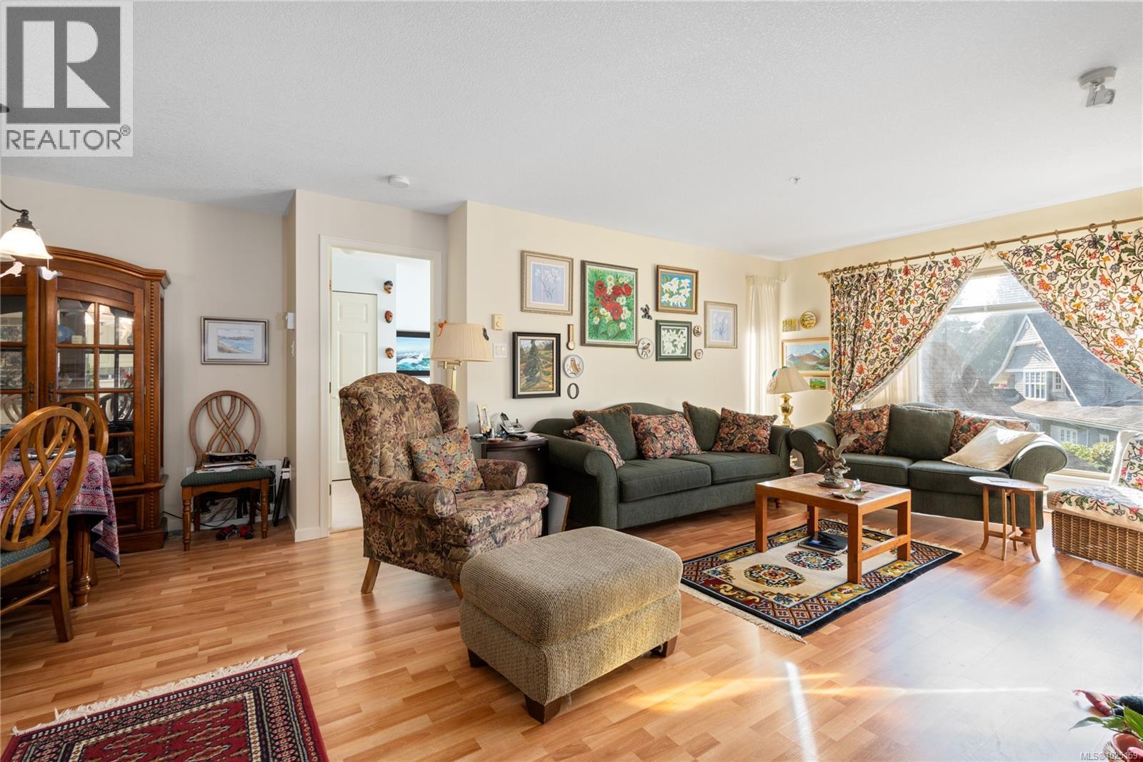 #201 5620 EDGEWATER LANE - Image 3