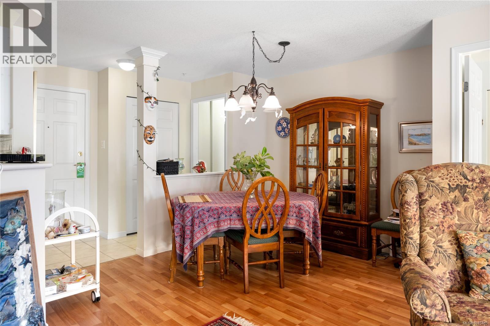 #201 5620 EDGEWATER LANE - 4