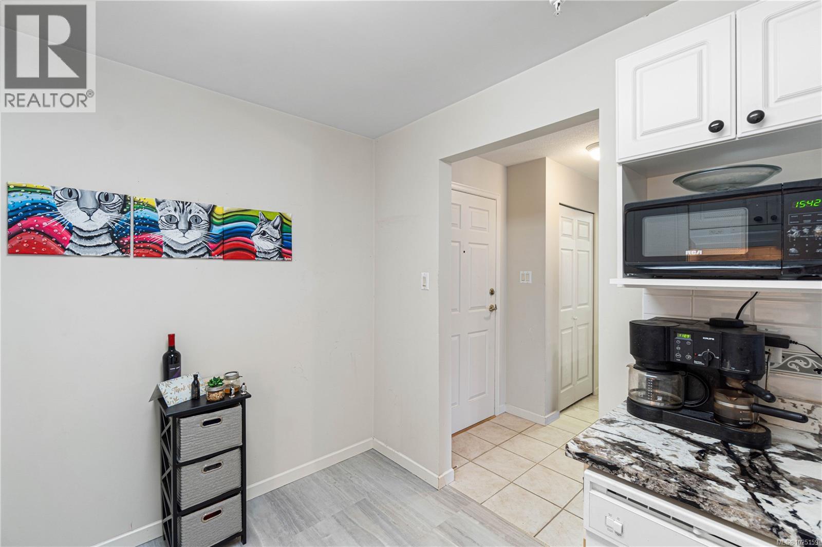 #201 5620 EDGEWATER LANE - 7