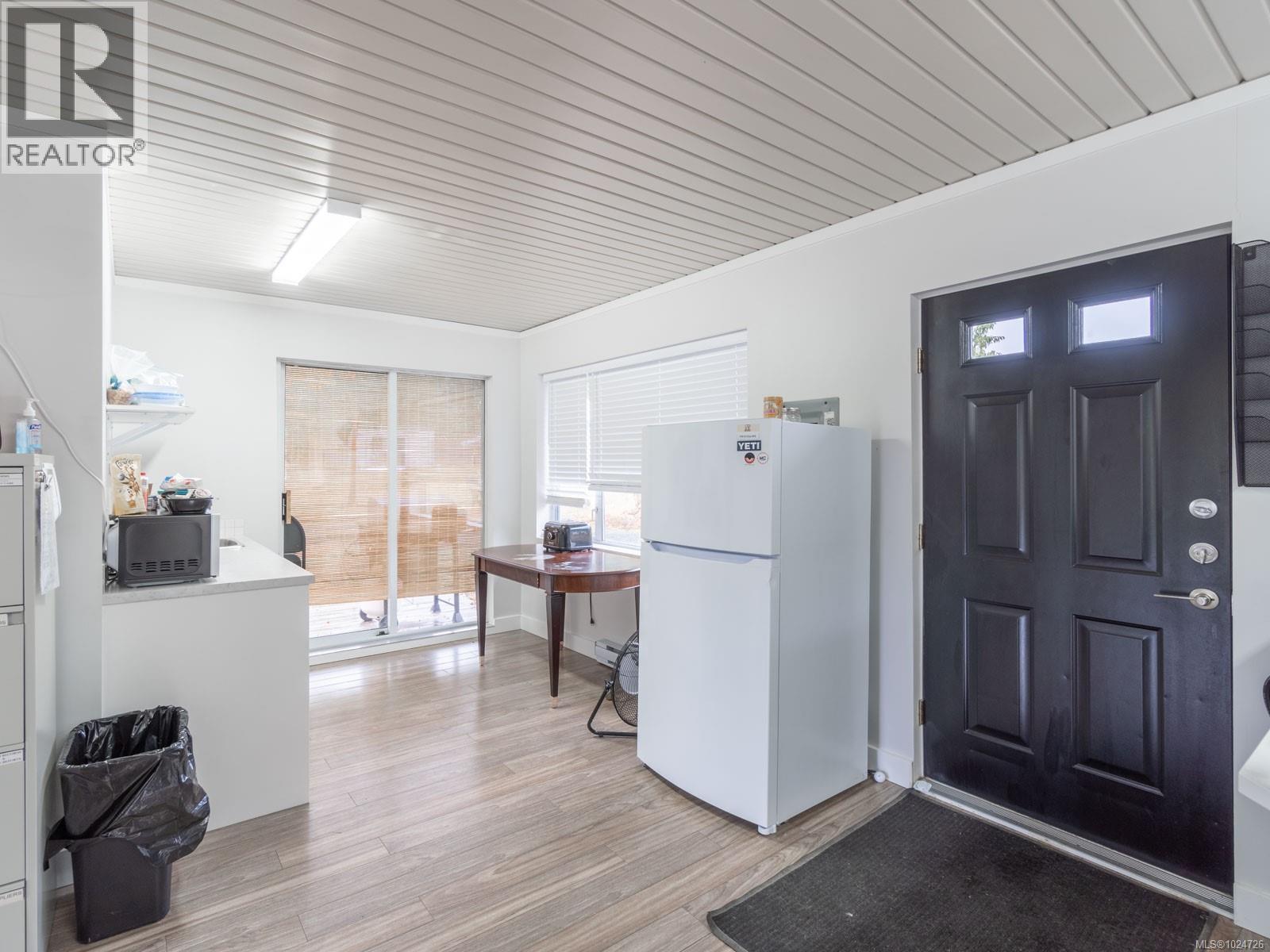 2116 Alberni Hwy, Errington