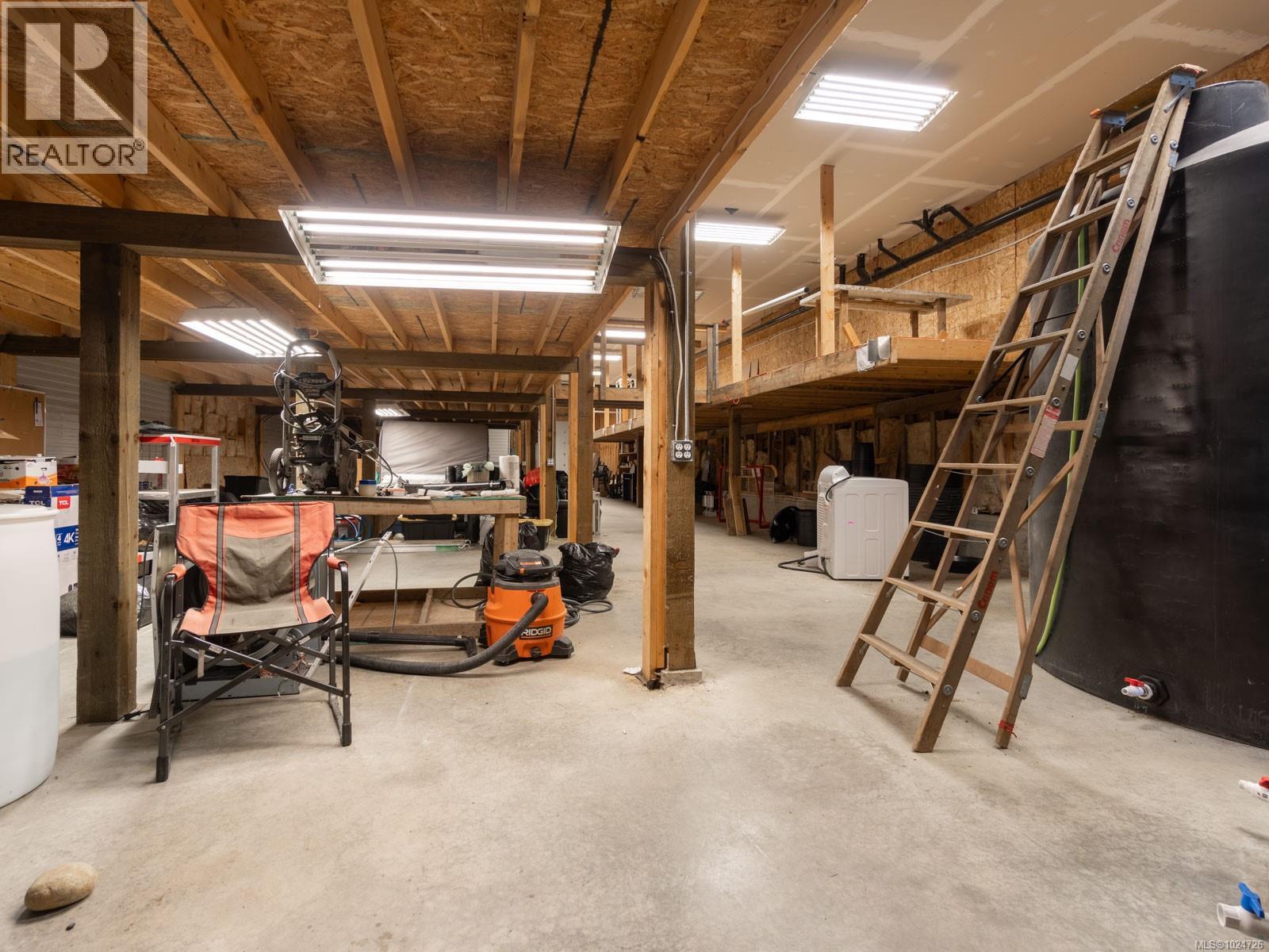 2116 Alberni Hwy, Errington