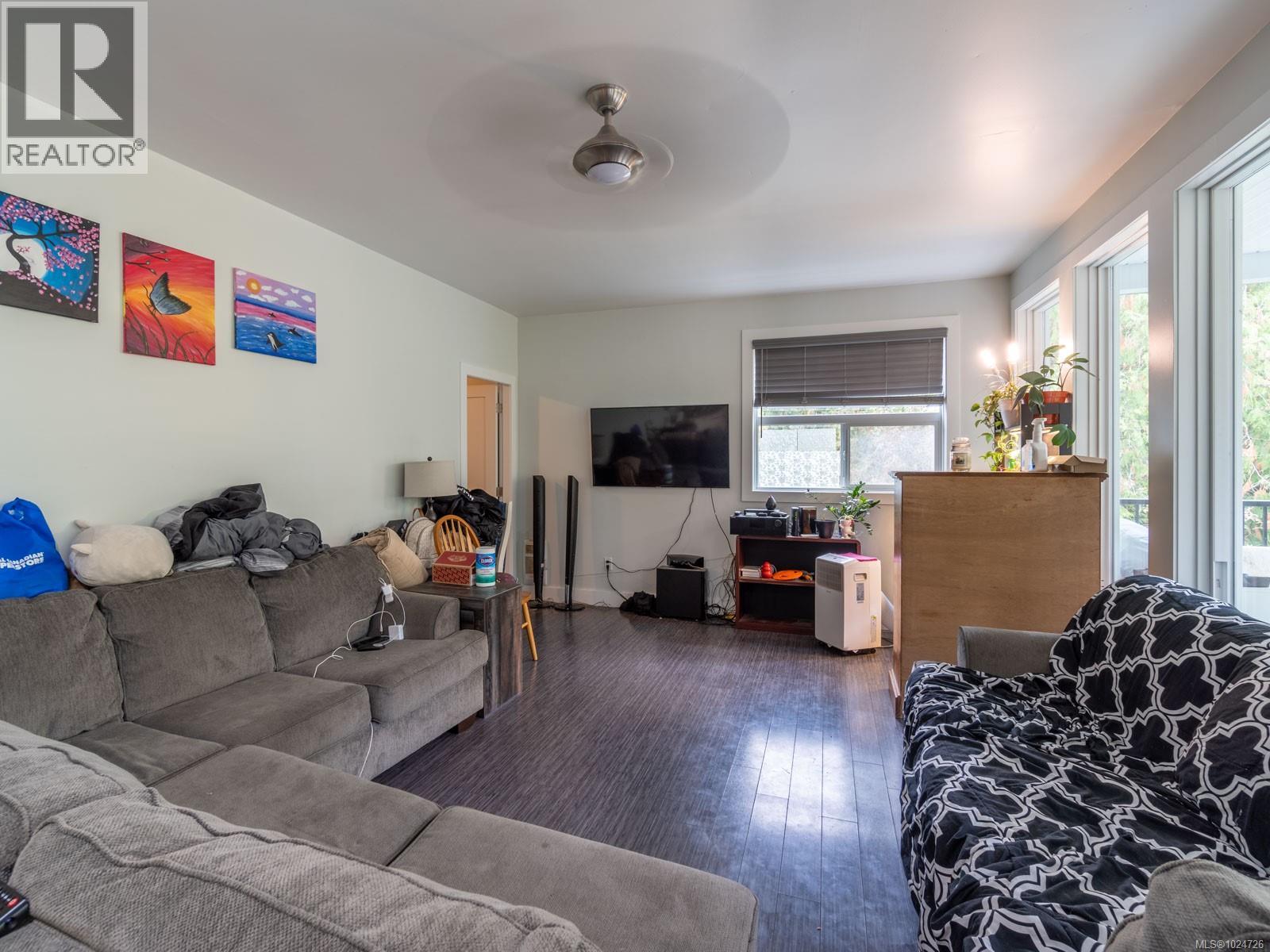 2116 Alberni Hwy, Errington
