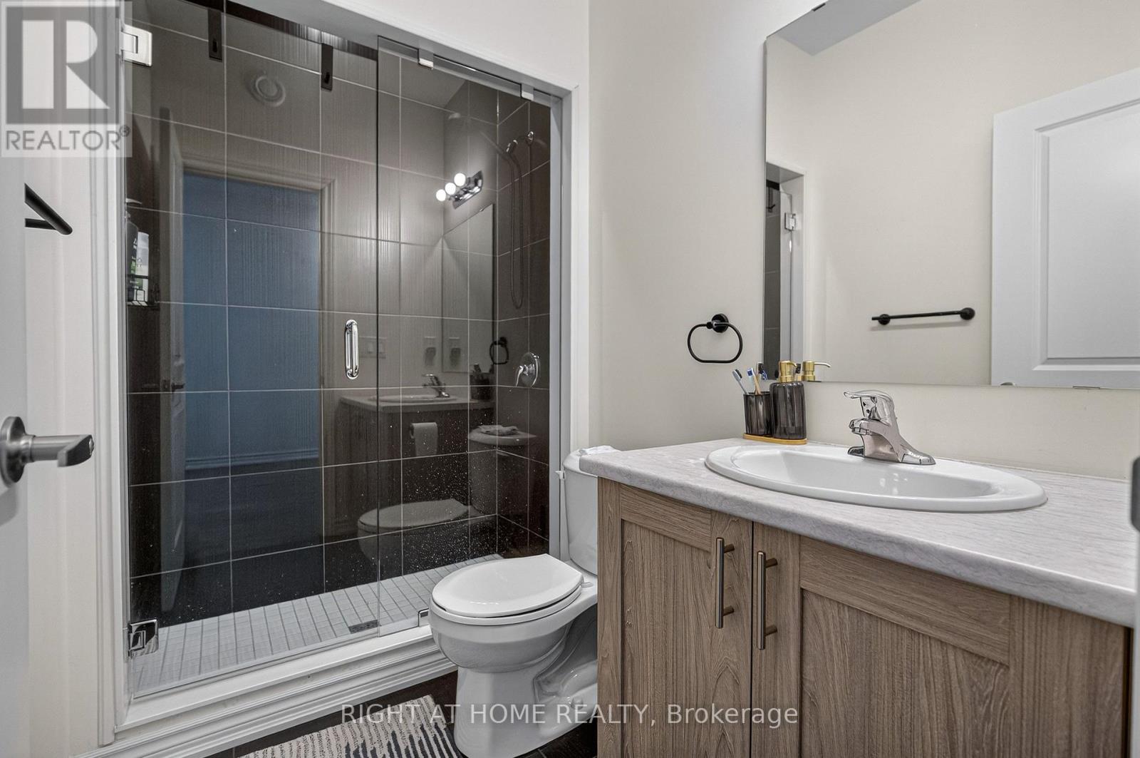 19 HILLCROFT WAY - 19