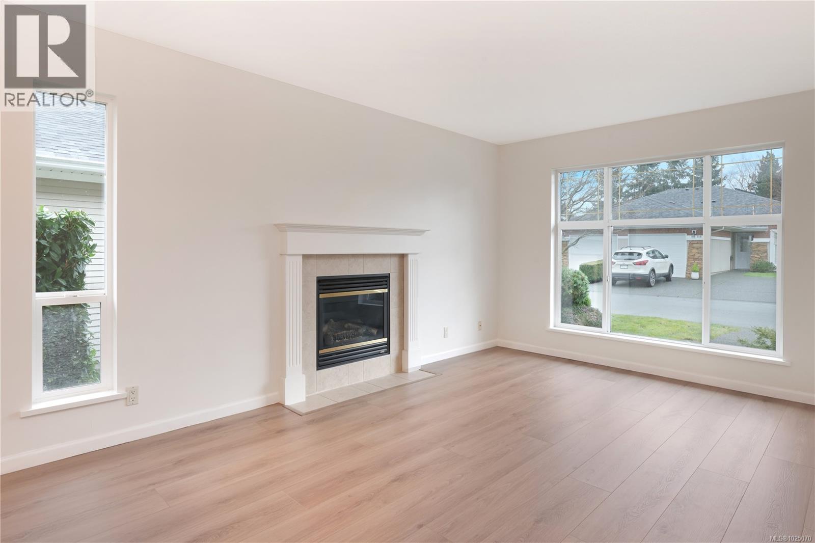 #132 1919 ST. ANDREWS PL - 17