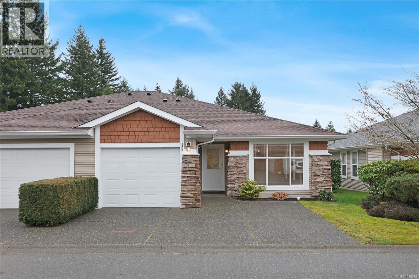 #132 1919 St. Andrews Pl - 2