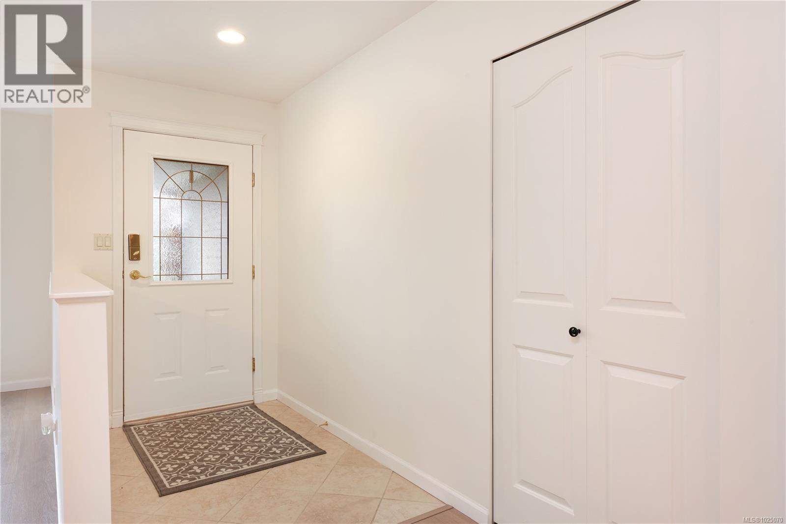 #132 1919 ST. ANDREWS PL - 34