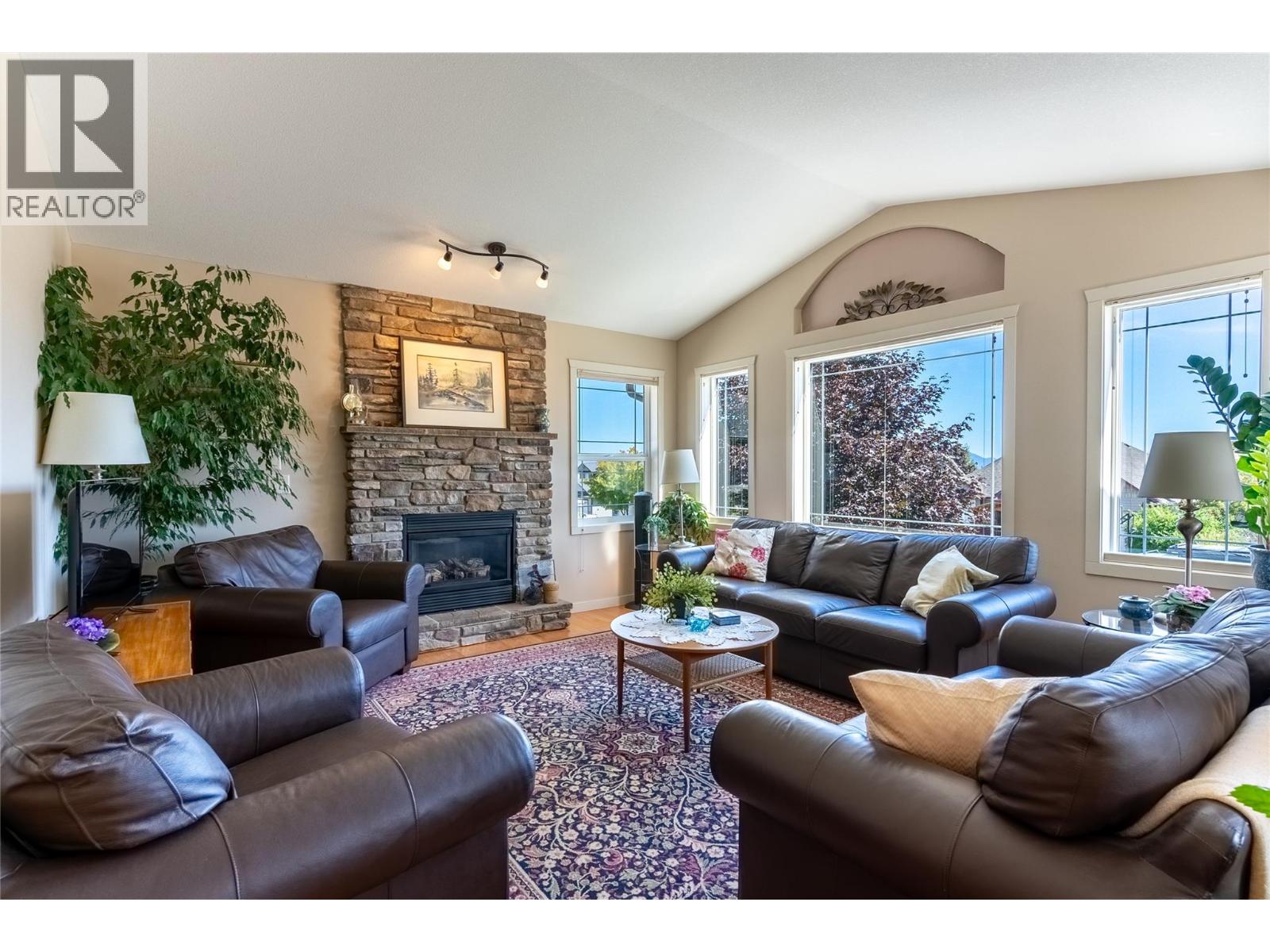 2595 TALBOT Drive, Kamloops