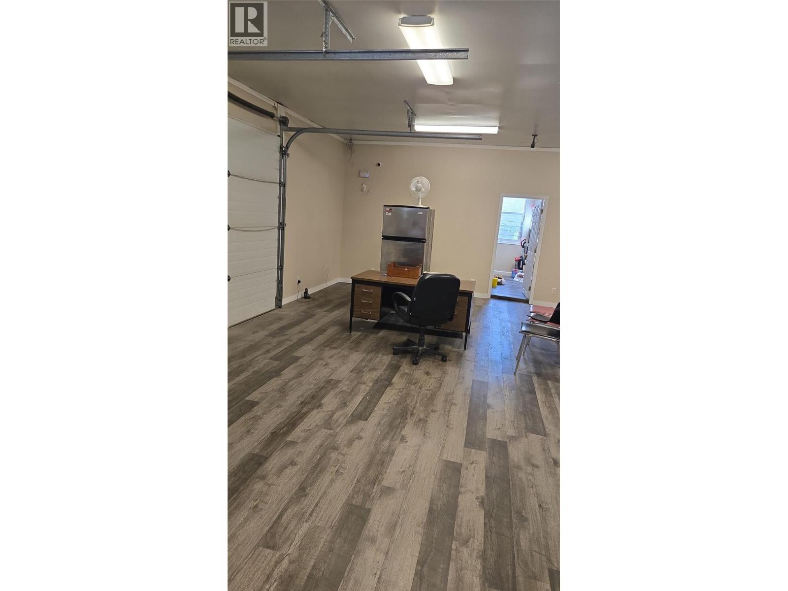  913 Kootenay Street North, Cranbrook