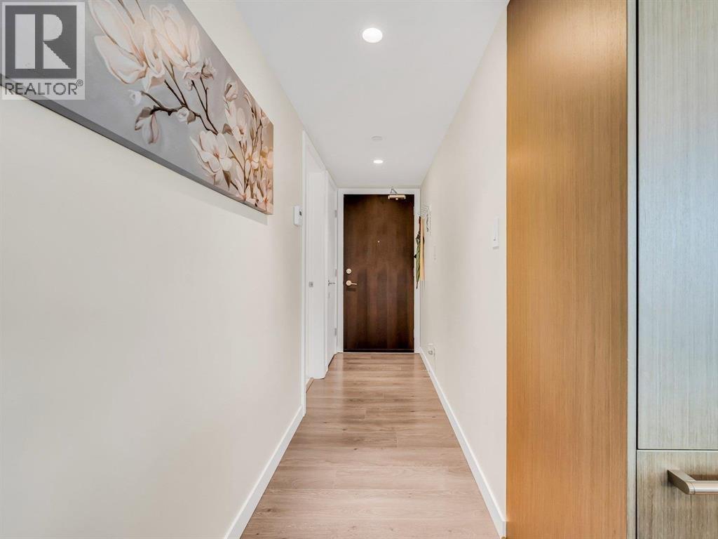 602 112 E 13TH STREET, North Vancouver