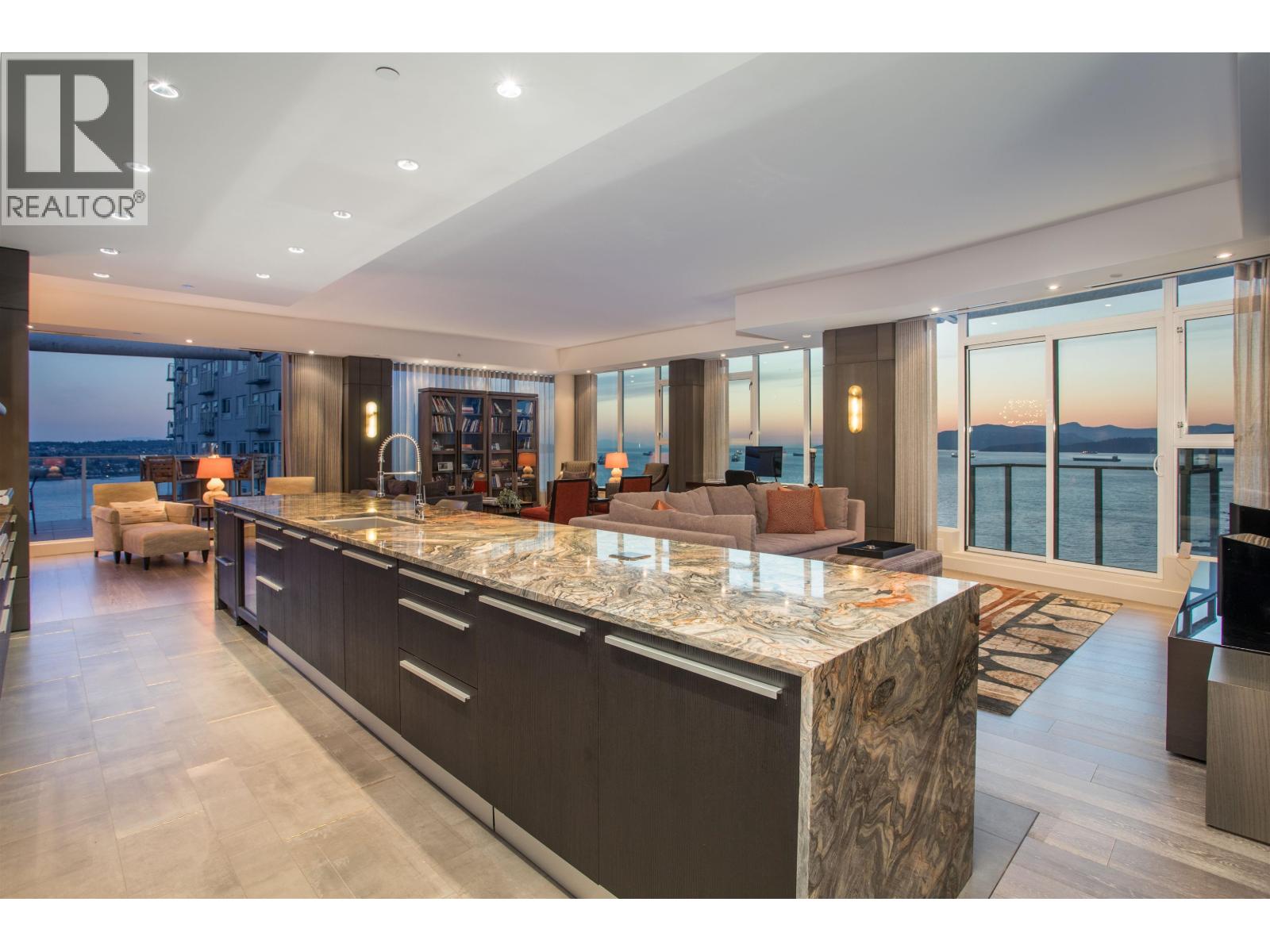 2101 1221 BIDWELL STREET, Vancouver