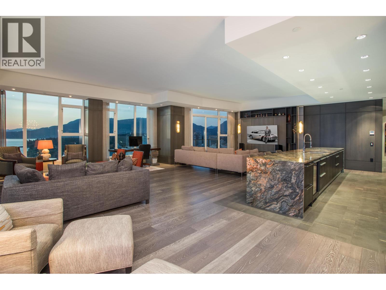 2101 1221 BIDWELL STREET, Vancouver