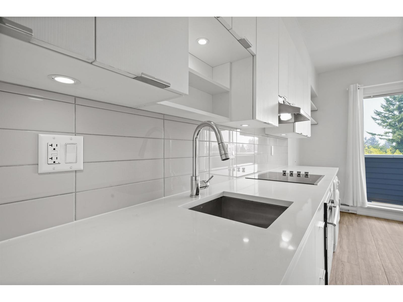 304 13678 GROSVENOR ROAD, Surrey