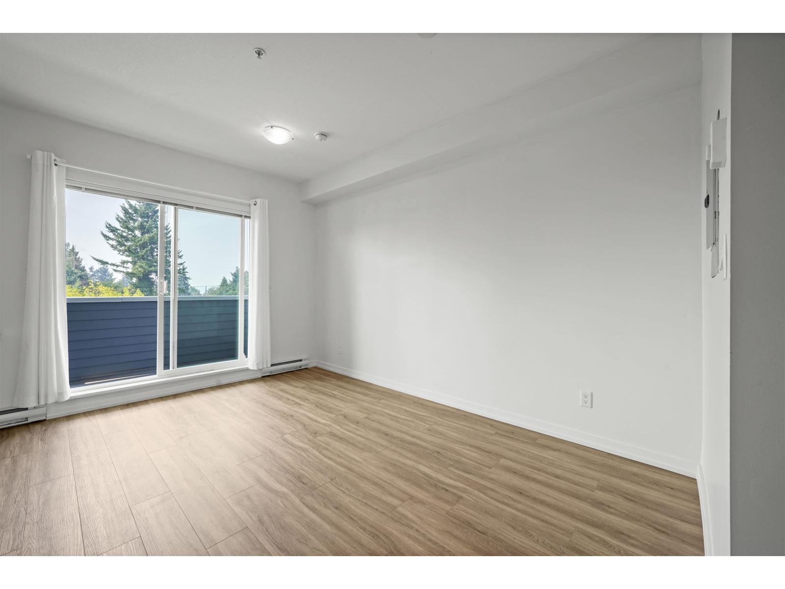 304 13678 GROSVENOR ROAD, Surrey