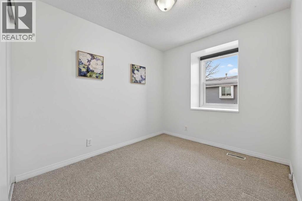 Single Family House for Sale in    Avenue SW Glamorgan Calgary 