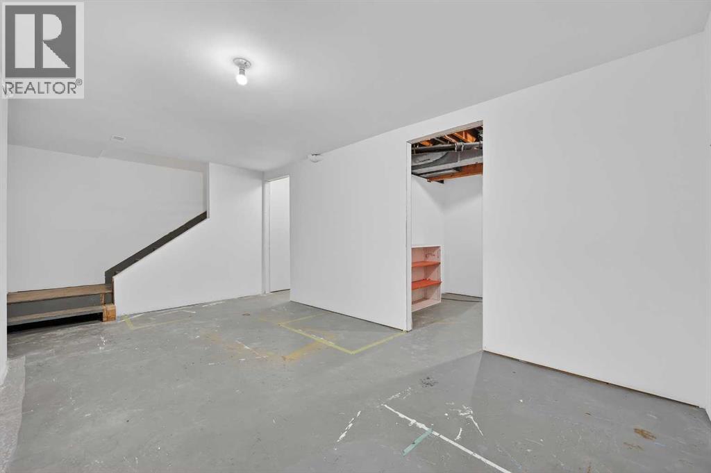 Single Family House for Sale in    Avenue SW Glamorgan Calgary 