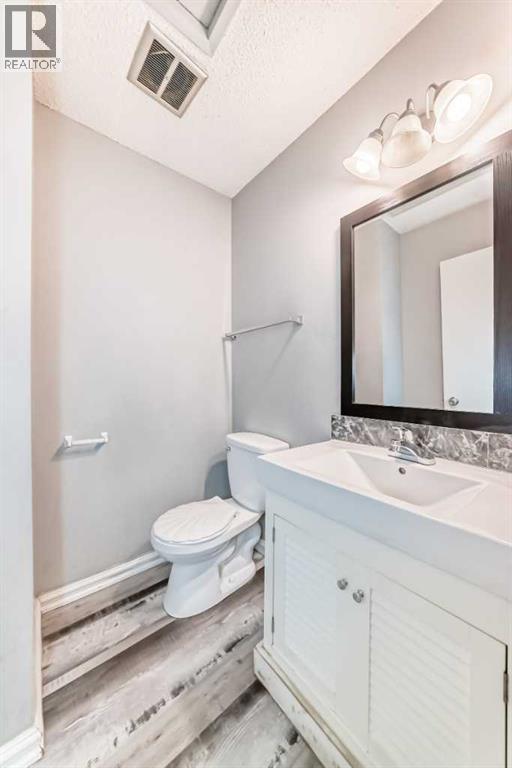 Single Family House Bi-level for Sale in D   Street SE Forest Lawn Calgary 