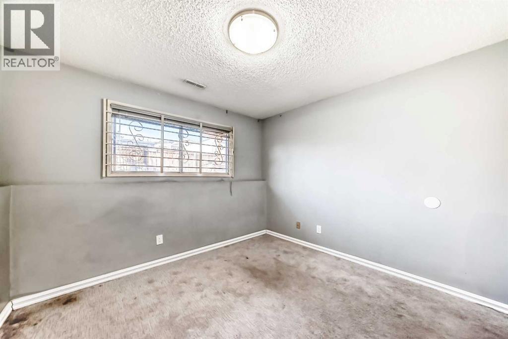 Single Family House Bi-level for Sale in D   Street SE Forest Lawn Calgary 