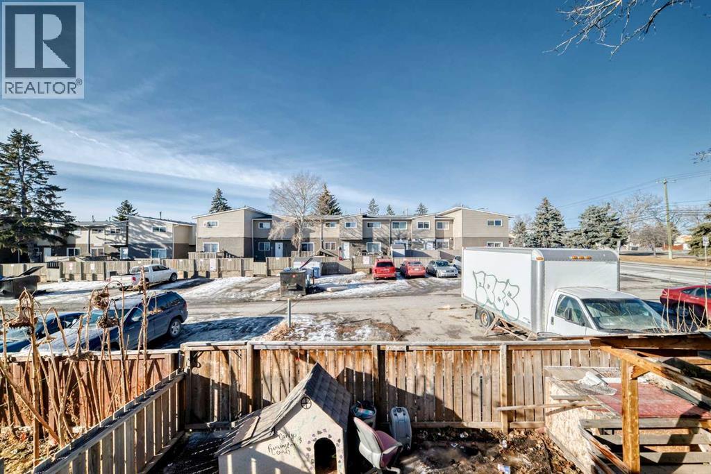 Single Family House Bi-level for Sale in D   Street SE Forest Lawn Calgary 