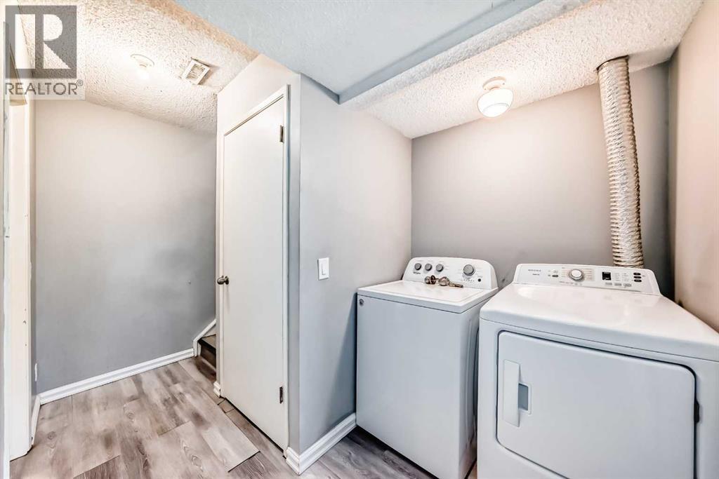 Single Family House Bi-level for Sale in D   Street SE Forest Lawn Calgary 