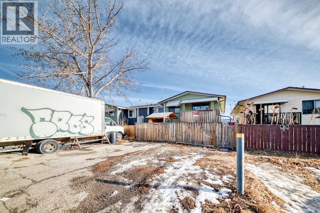 Single Family House Bi-level for Sale in D   Street SE Forest Lawn Calgary 