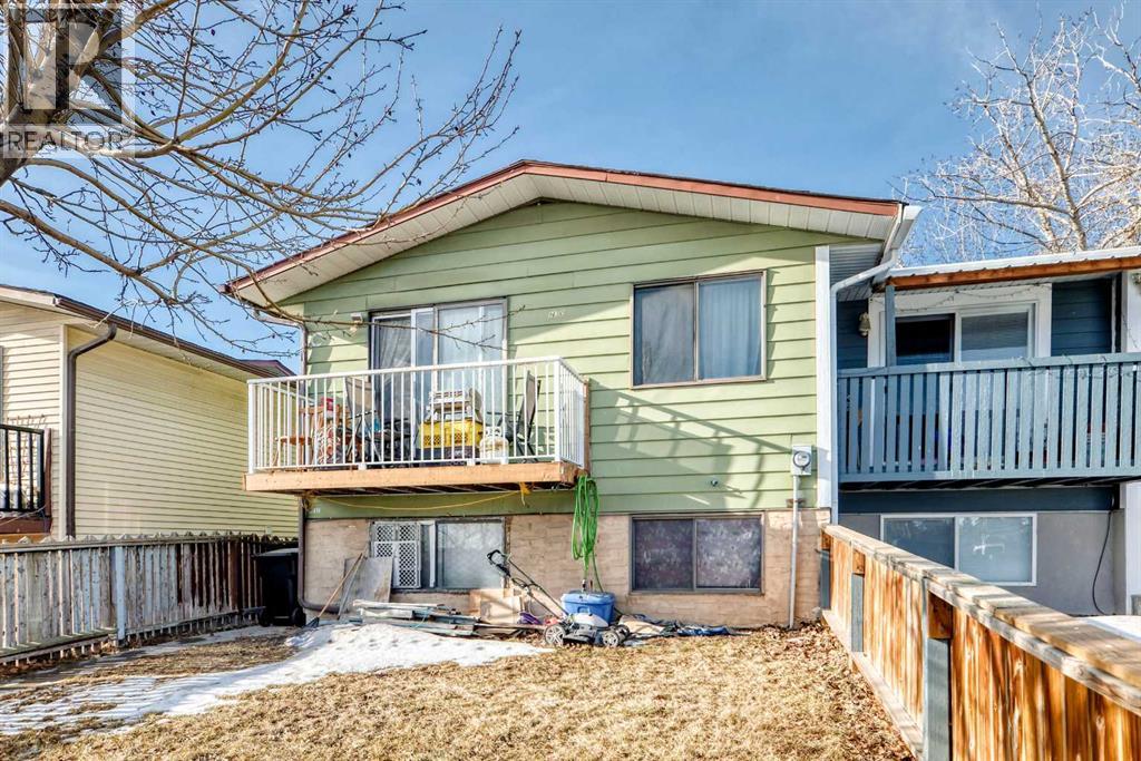 Single Family House Bi-level for Sale in D   Street SE Forest Lawn Calgary 