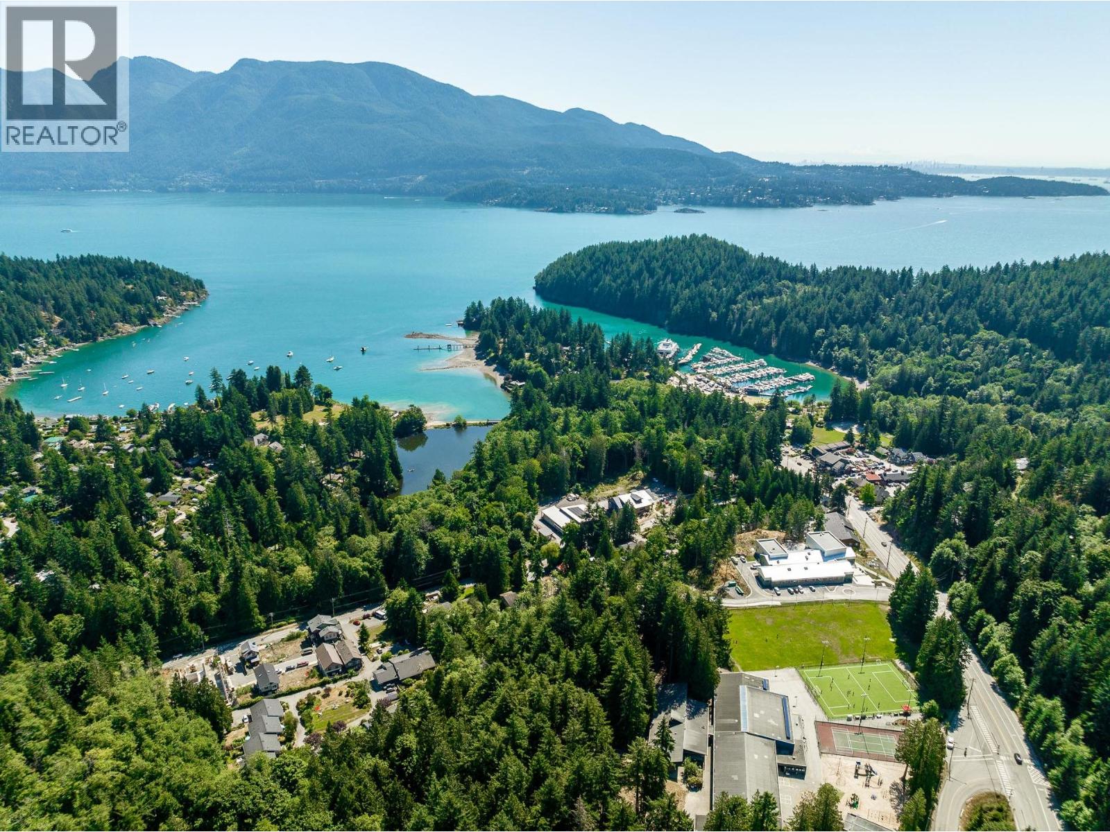 1104-1108 FOXGLOVE LANE, Bowen Island