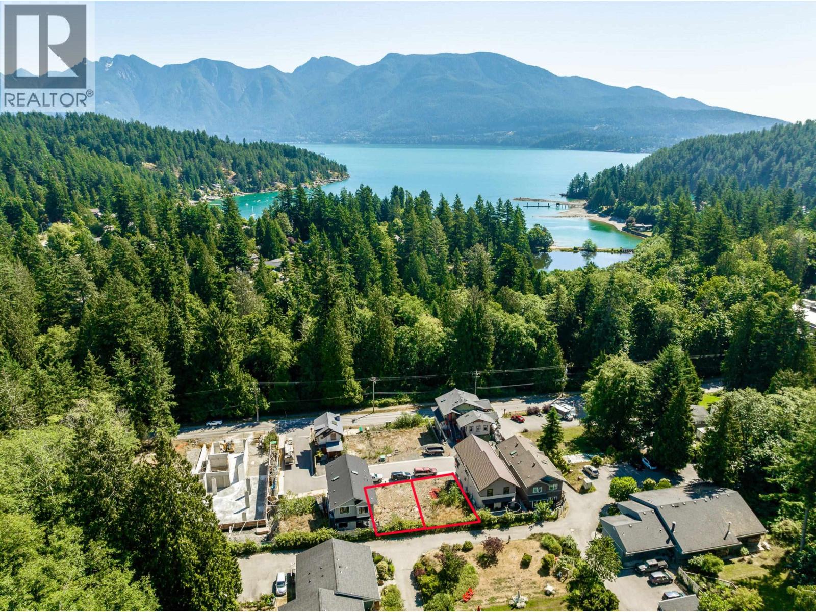 1104-1108 FOXGLOVE LANE, Bowen Island