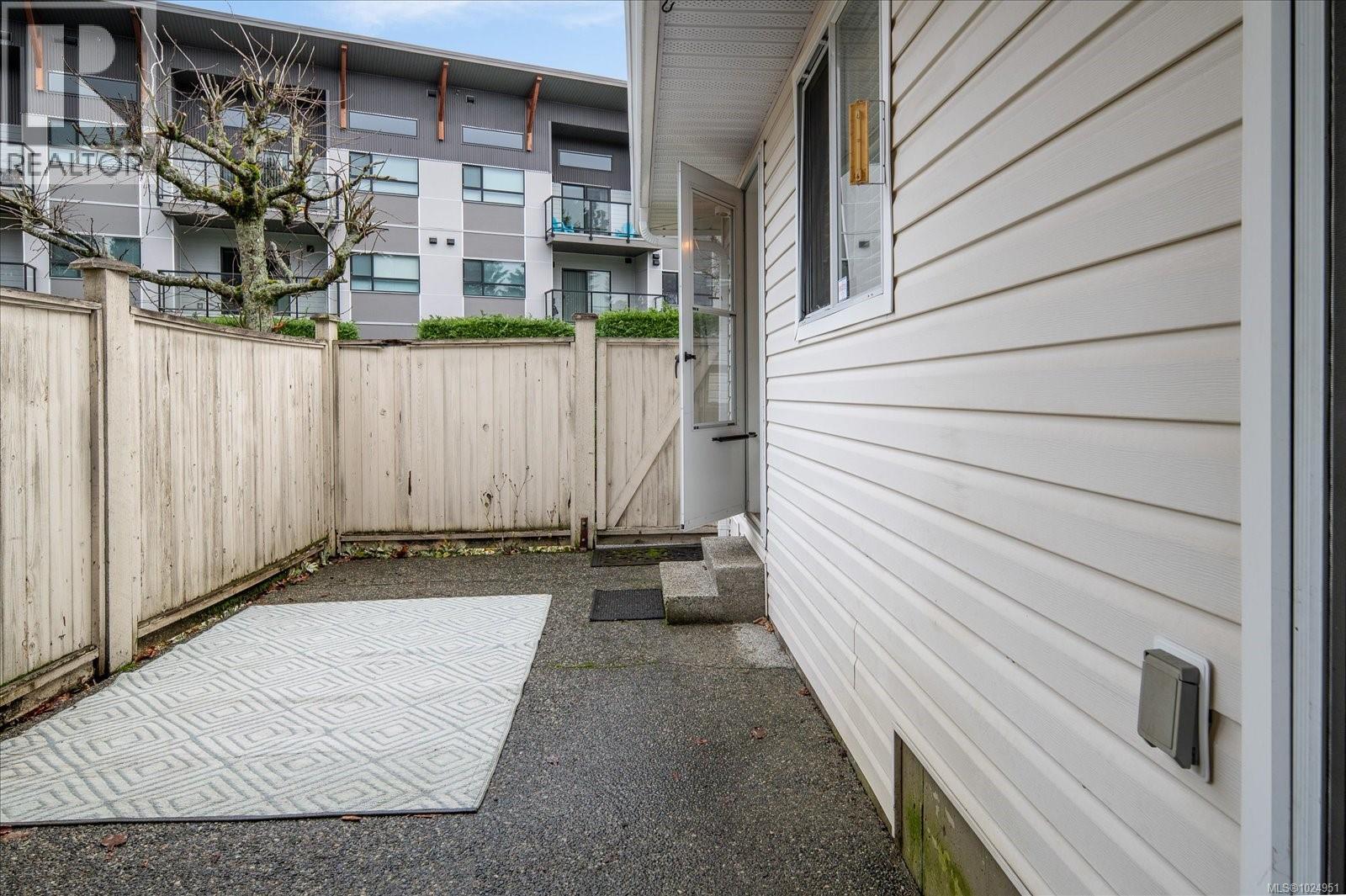 5994 Cedar Grove Dr, Nanaimo