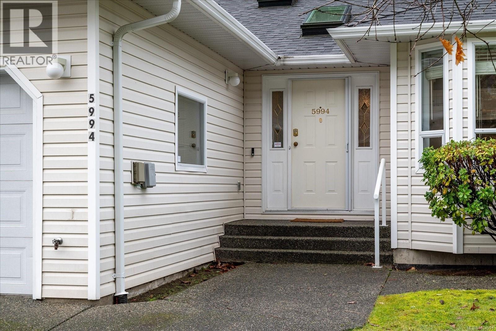 5994 Cedar Grove Dr, Nanaimo