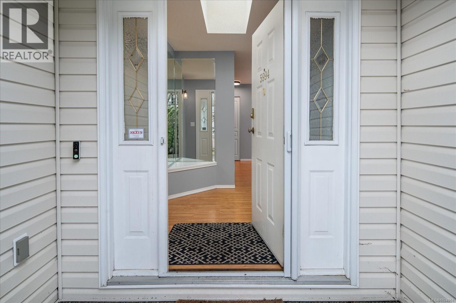 5994 Cedar Grove Dr, Nanaimo