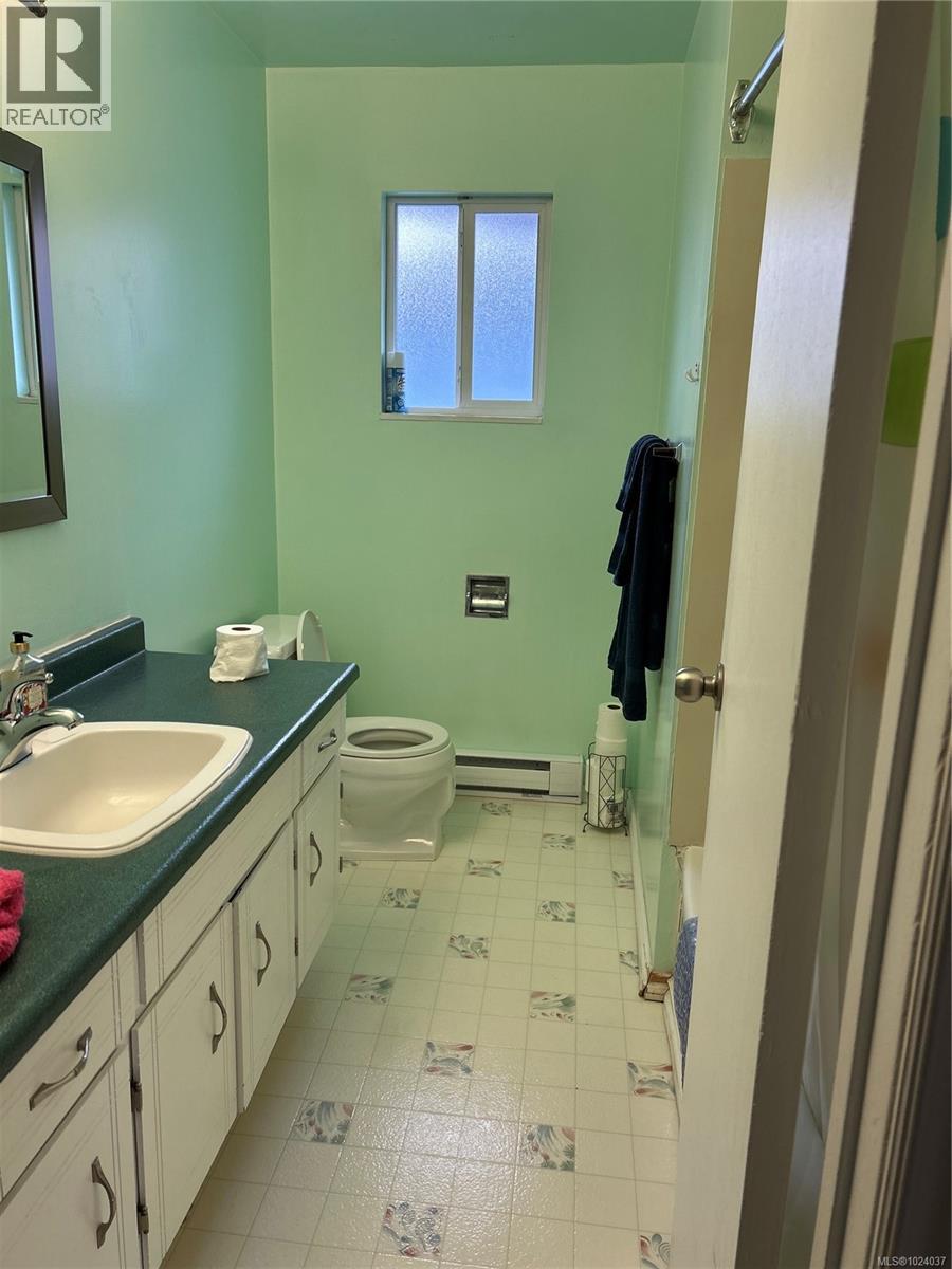 324 Alpine View Rd, Tahsis