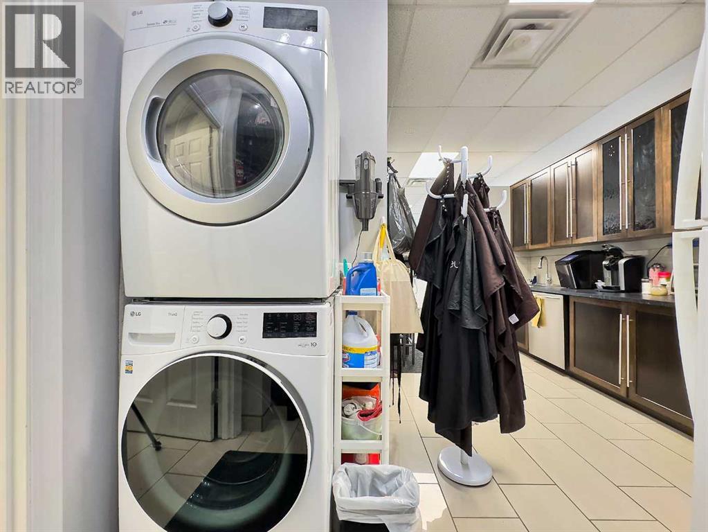 
          1299 Trans Canada Way Southeast
            <br/>
            <span>Medicine Hat</span>
            , 
            <span>AB</span>
             <span>T1B1H9</span>
         - Photo 13