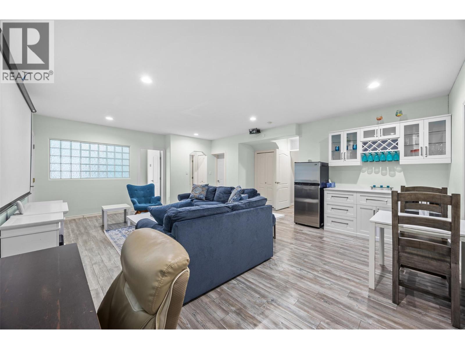 240 Heritage Boulevard - 36