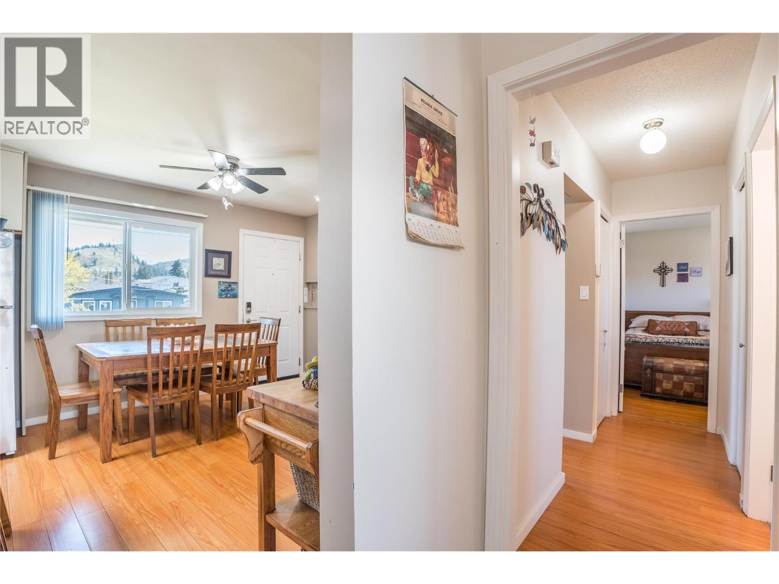 12240 SAUNDERS Crescent, Summerland