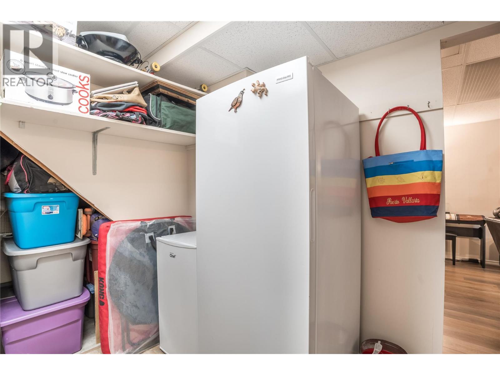 12240 SAUNDERS Crescent, Summerland