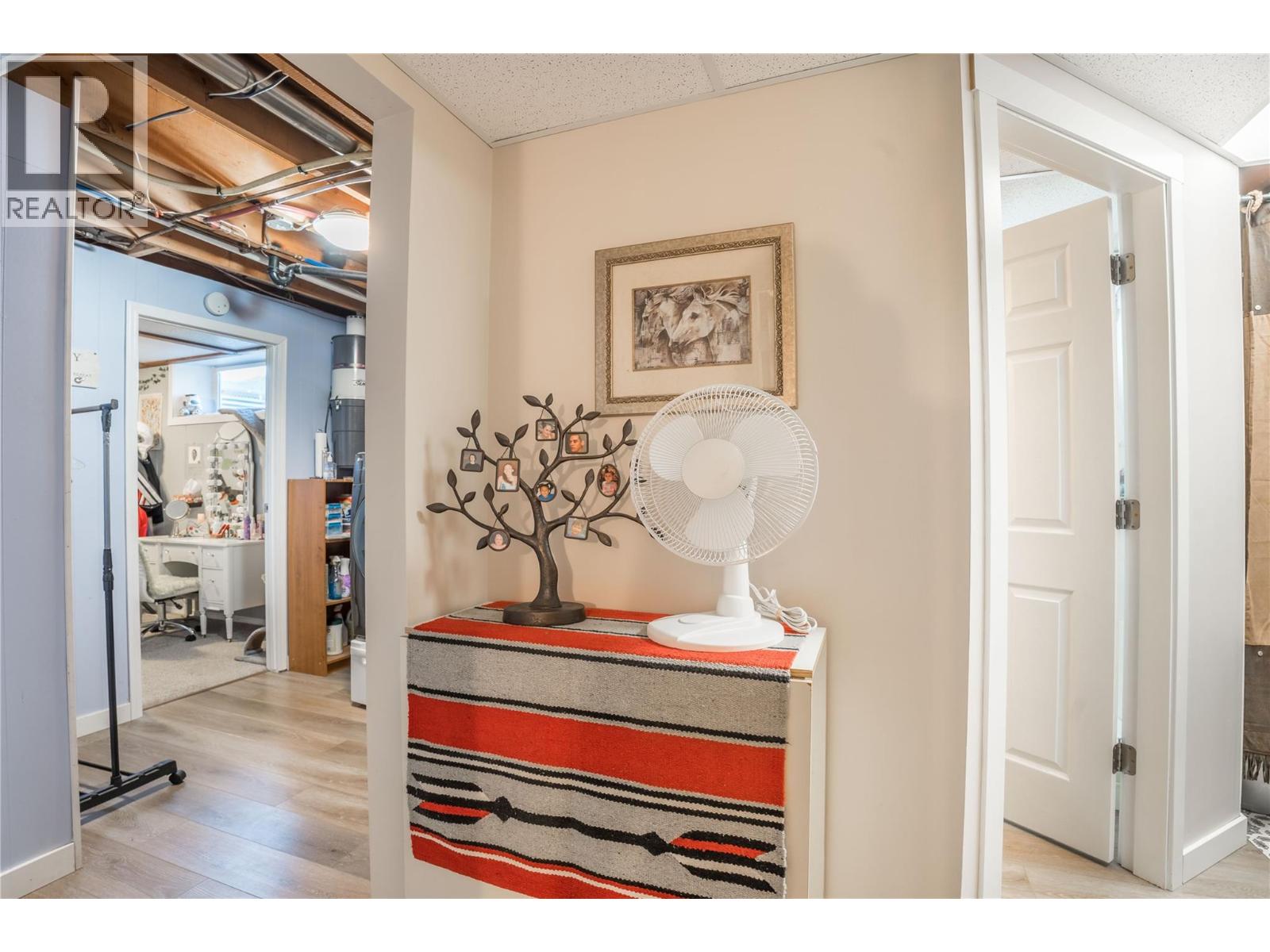 12240 SAUNDERS Crescent, Summerland