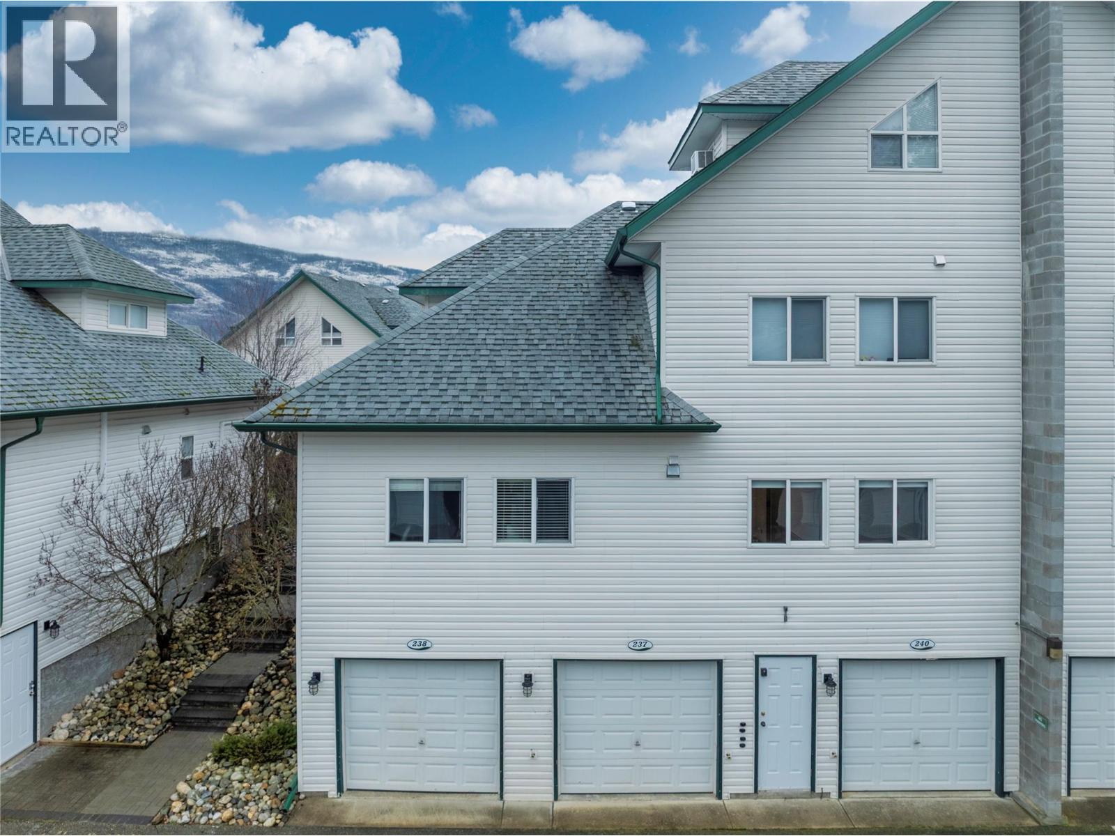 213 White Pine Crescent Unit# 237, Sicamous
