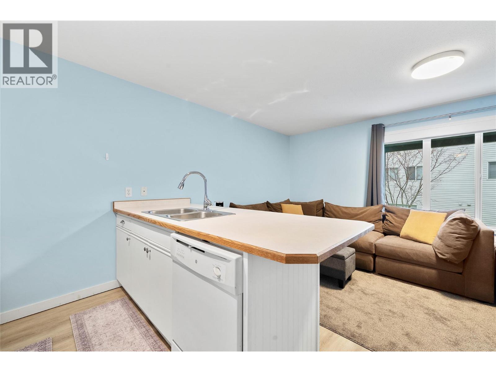 213 White Pine Crescent Unit# 237, Sicamous