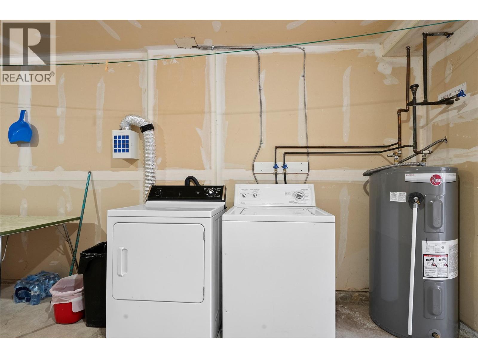 213 White Pine Crescent Unit# 237, Sicamous